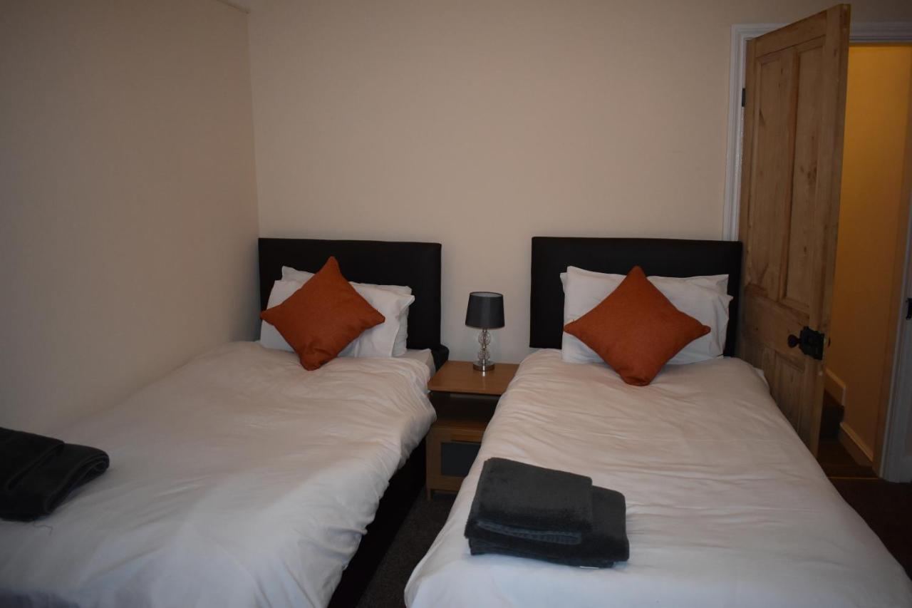 Seventy Seven Apartment Gainsborough Bagian luar foto