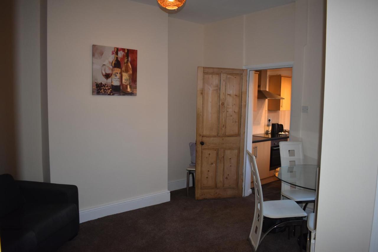 Seventy Seven Apartment Gainsborough Bagian luar foto