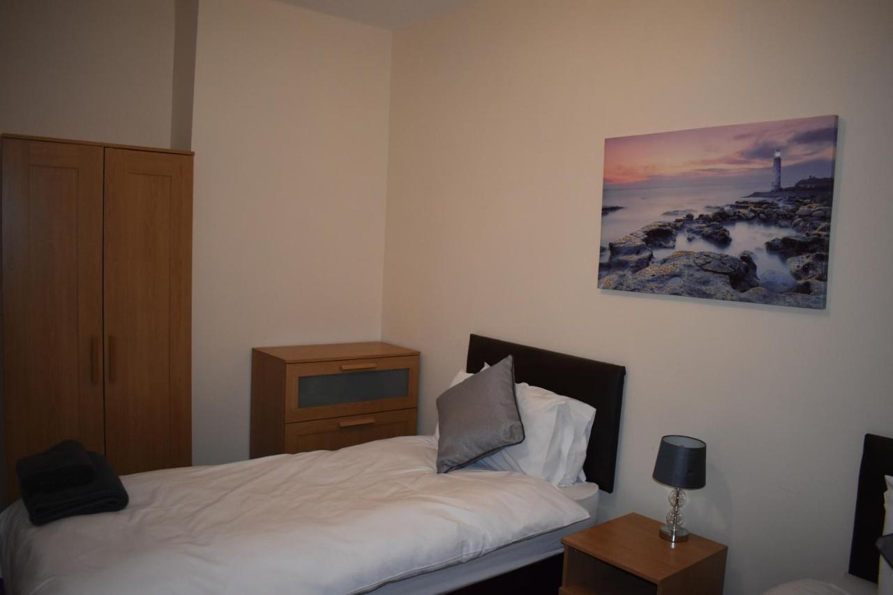 Seventy Seven Apartment Gainsborough Bagian luar foto