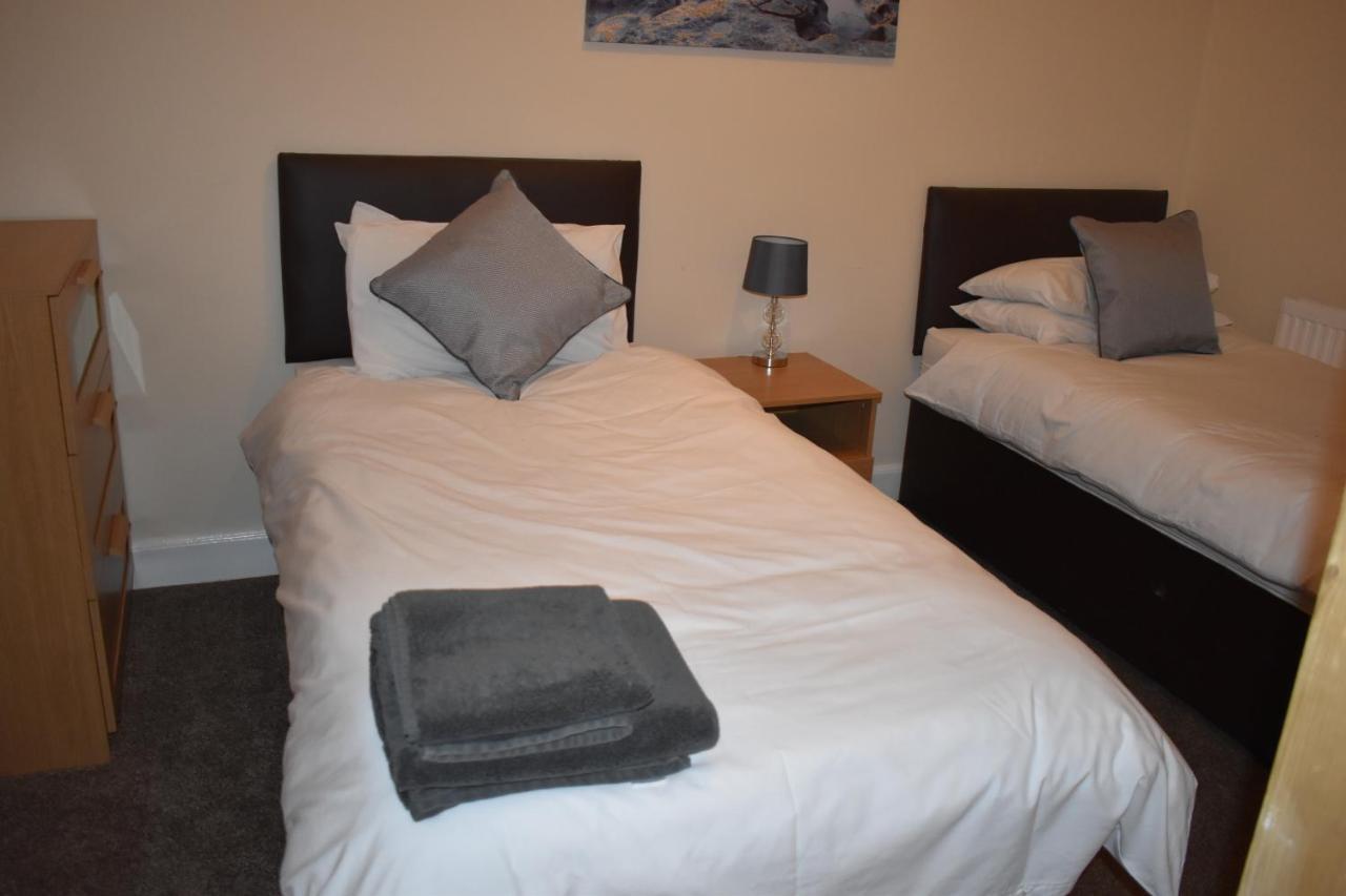 Seventy Seven Apartment Gainsborough Bagian luar foto